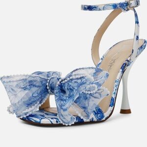Betsy Johnson blue floral bow heels